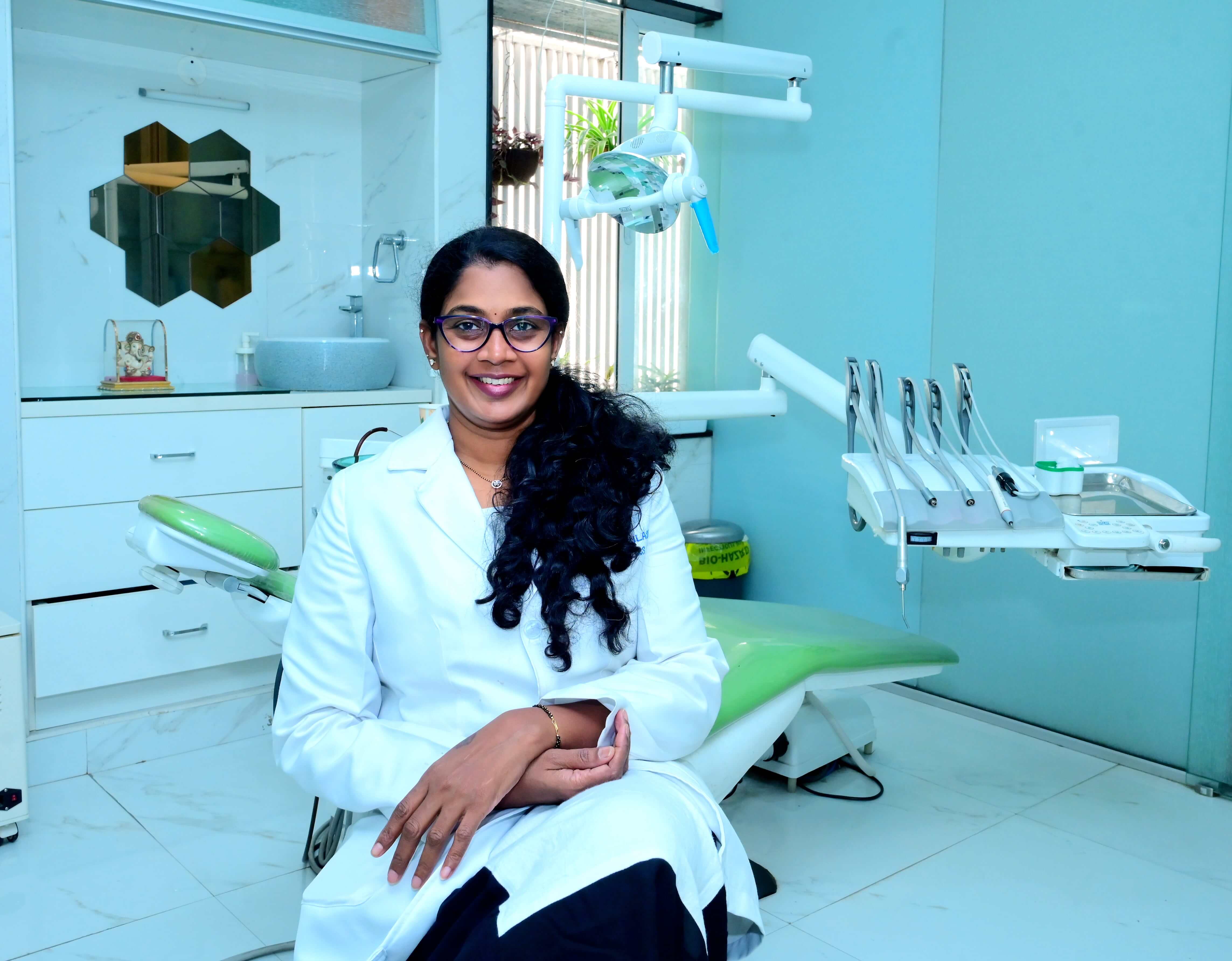 DR.TULASI KOLLA, BDS DENTAL SURGEON